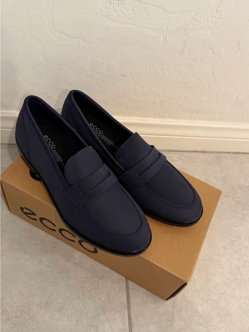 Ecco women's Navy Slip-On Loafers - Picture 3 of 9